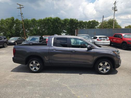 Modern Steel Metallic 2023 Honda Ridgeline