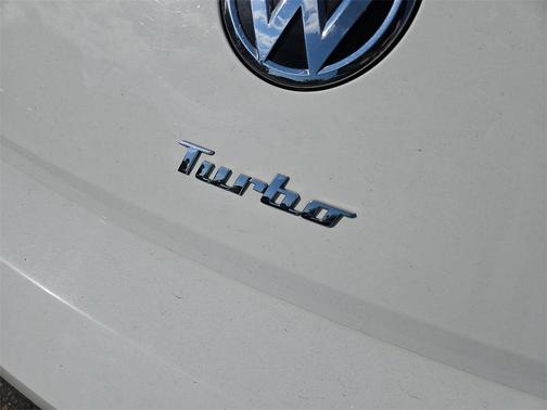 2016 Volkswagen Beetle R-Line