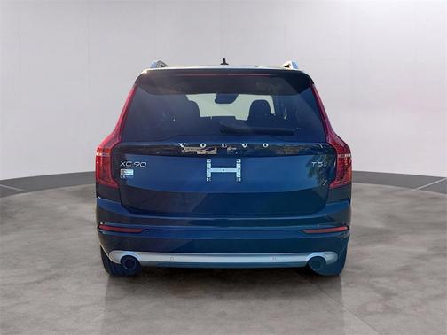 2019 Volvo XC90 T5 Momentum