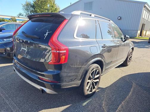 2019 Volvo XC90 T5 Momentum