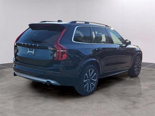 2019 Volvo XC90 T5 Momentum