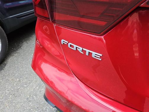 2022 Kia Forte LXS