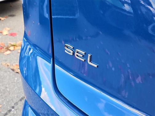 2026 Volkswagen Atlas Cross Sport 2.0T SEL