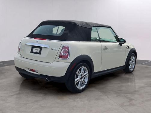 Pepper White 2015 MINI Convertible Cooper