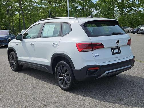 Pure White 2023 Volkswagen Taos 1.5T S