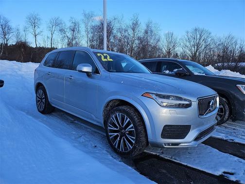 2022 Volvo XC90 T6 Momentum 6 Passenger