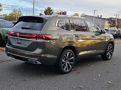 2026 Volkswagen Atlas 2.0T SEL Premium R-Line