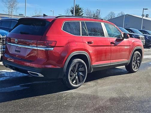 2025 Volkswagen Atlas 2.0T SE