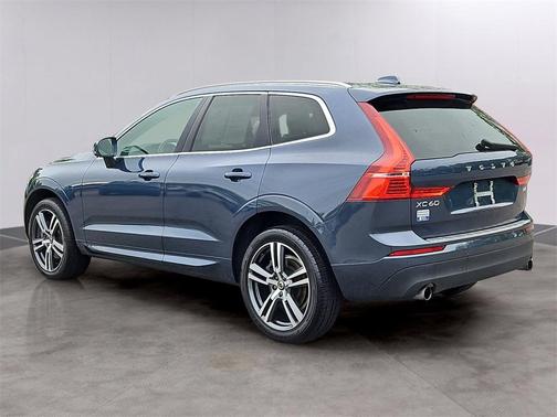 2020 Volvo XC60 T6 Momentum