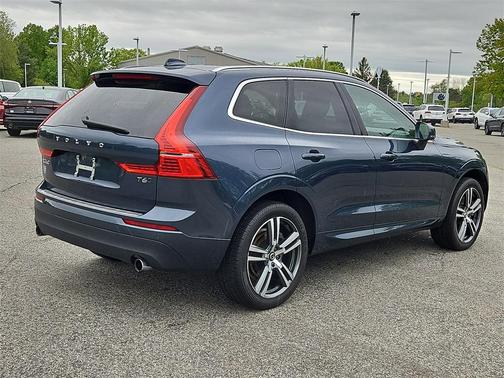 2020 Volvo XC60 T6 Momentum