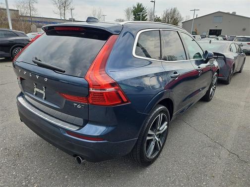 2020 Volvo XC60 T6 Momentum