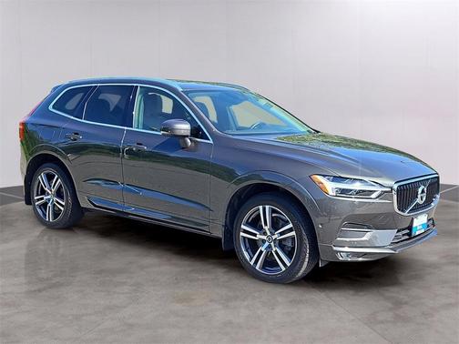 2018 Volvo XC60 T6 Momentum
