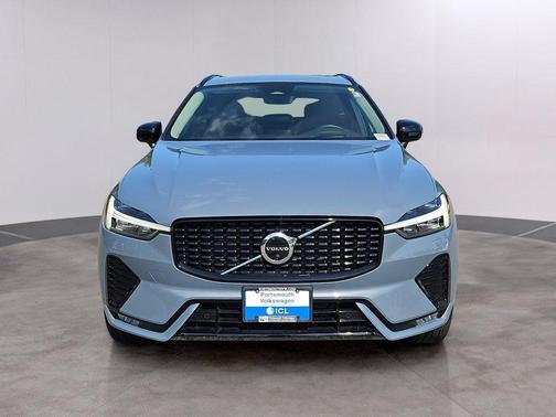 Thunder Gray Metallic 2023 Volvo XC60 B5 Ultimate Dark Theme