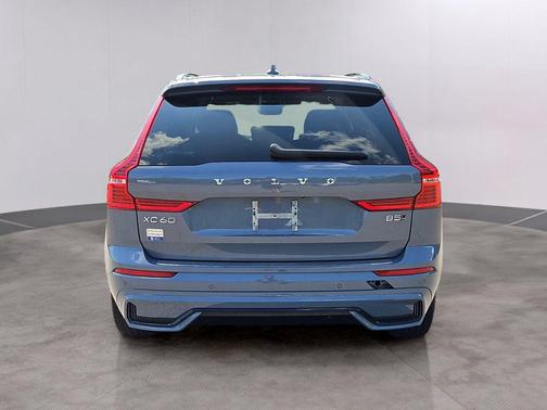 Thunder Gray Metallic 2023 Volvo XC60 B5 Ultimate Dark Theme
