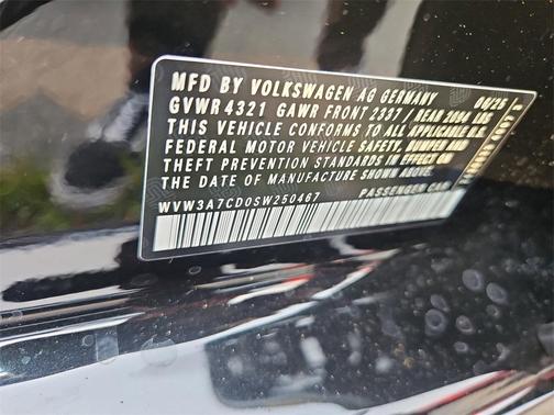 2025 Volkswagen Golf GTI 2.0T SE