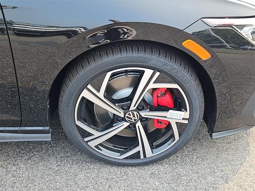 2025 Volkswagen Golf GTI 2.0T SE