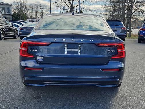 Denim Blue Metallic 2023 Volvo S60 B5 Plus Dark Theme