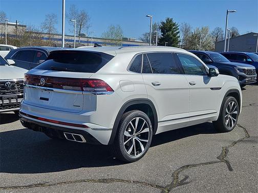 2025 Volkswagen Atlas Cross Sport 2.0T SEL Premium R-Line