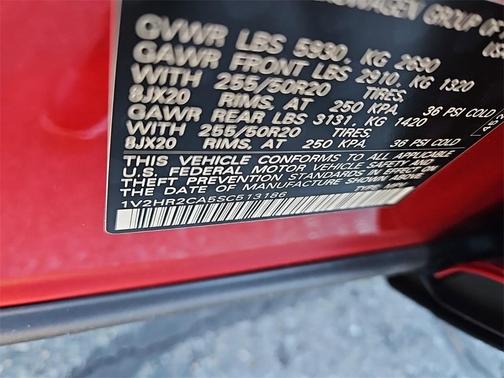 2025 Volkswagen Atlas 2.0T SE