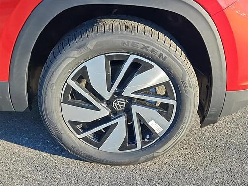 2025 Volkswagen Atlas 2.0T SE