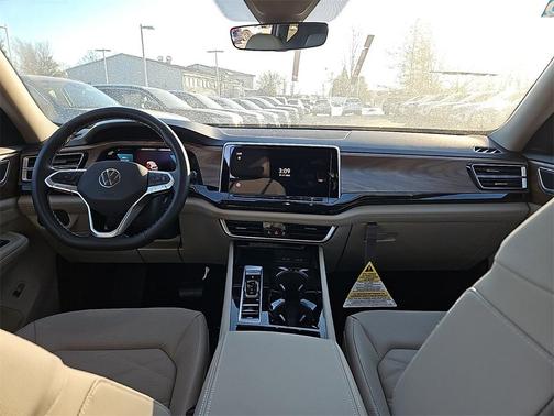 2025 Volkswagen Atlas 2.0T SE