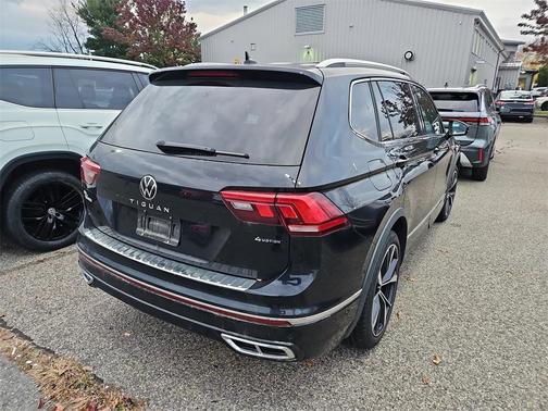 2022 Volkswagen Tiguan 2.0T SEL R-Line
