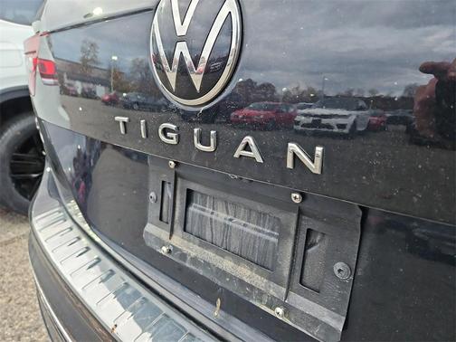 2022 Volkswagen Tiguan 2.0T SEL R-Line