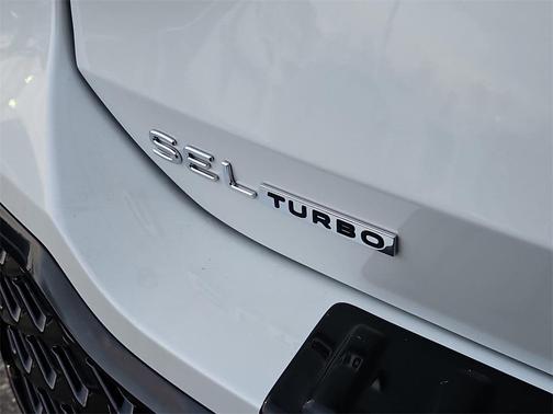 2026 Volkswagen Tiguan 2.0T SEL R-Line