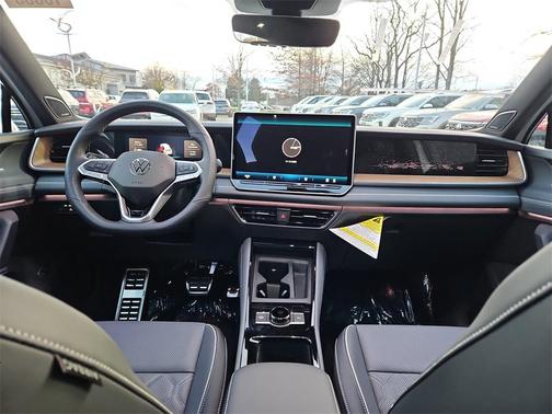 2026 Volkswagen Tiguan 2.0T SEL R-Line