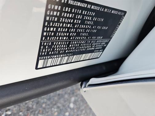 2025 Volkswagen Tiguan 2.0T SE R-Line Black