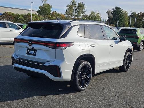 2025 Volkswagen Tiguan 2.0T SE R-Line Black