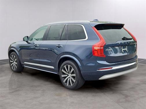 2022 Volvo XC90 T6 Inscription 7 Passenger