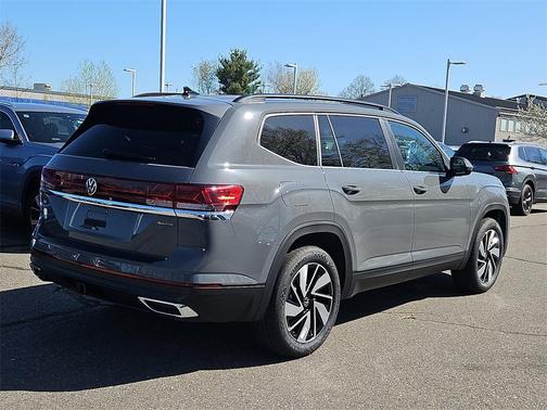 2025 Volkswagen Atlas 2.0T SE