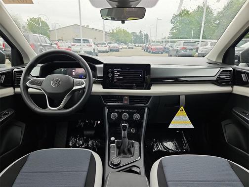 2025 Volkswagen Taos 1.5T S