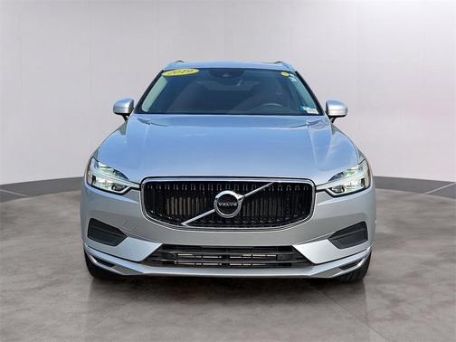 2019 Volvo XC60 T5 Momentum