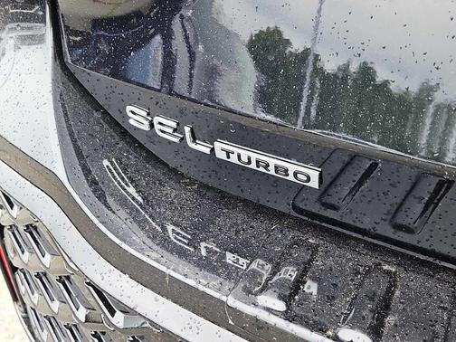 Deep Black Pearl 2026 Volkswagen Tiguan 2.0T SEL R-Line Turbo