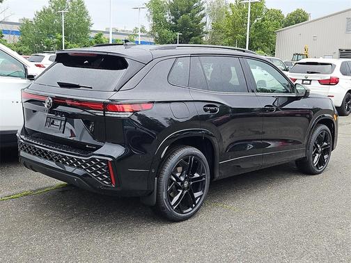2025 Volkswagen Tiguan 2.0T SE R-Line Black
