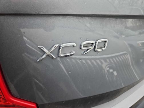 Gray Metallic 2017 Volvo XC90 T6 Inscription