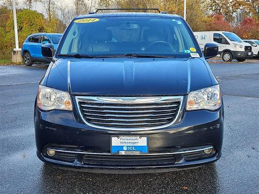 2014 Chrysler Town & Country Touring