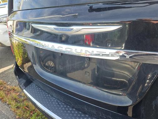 2014 Chrysler Town & Country Touring