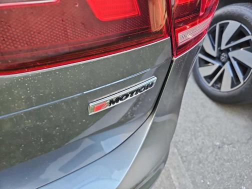 Platinum Gray Metallic 2021 Volkswagen Tiguan 2.0T S