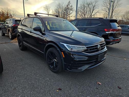 2023 Volkswagen Tiguan 2.0T SE R-Line Black