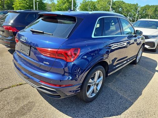 2023 Audi Q3 45 S line Premium