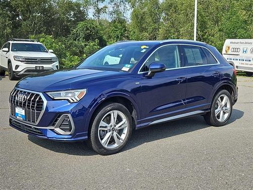 2023 Audi Q3 45 S line Premium