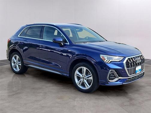 2023 Audi Q3 45 S line Premium