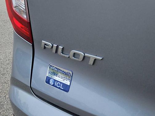 Lunar Silver Metallic 2020 Honda Pilot EX-L