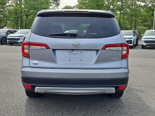 Lunar Silver Metallic 2020 Honda Pilot EX-L