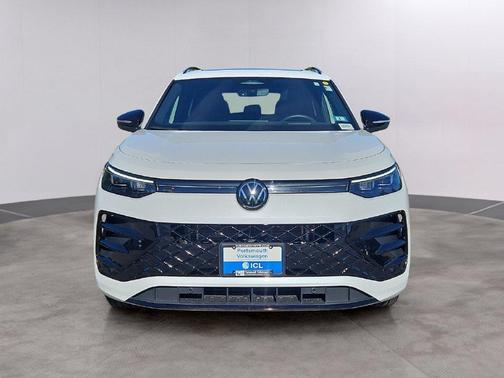 Opal White Pearl 2026 Volkswagen Tiguan 2.0T SE R-Line Black