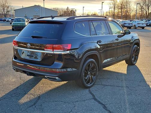 2023 Volkswagen Atlas 3.6L SE w/Technology