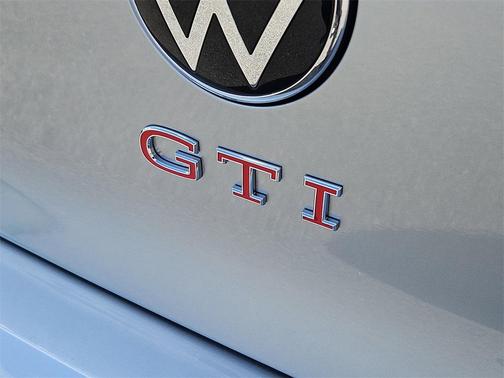 2025 Volkswagen Golf GTI 2.0T SE